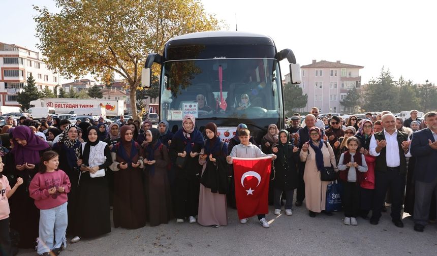 Umre kafilesi dualarla uğurlandı