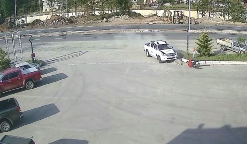 Akaryakıt istasyonu çalışanına kamyonet çarptı