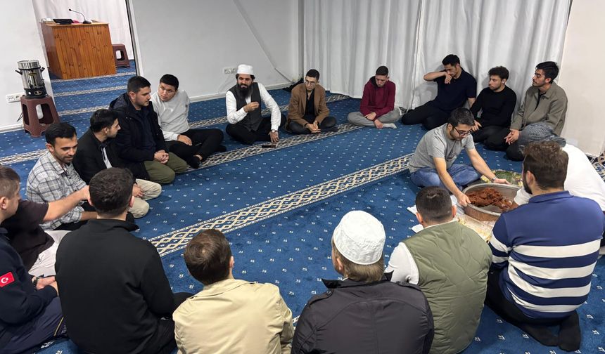 Sinop'ta hastane mescidinde üniversiteli gençlere manevi destek buluşması