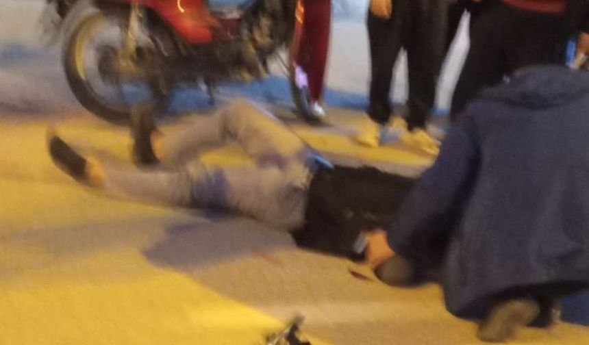 Otomobil ile çarpışan motokurye yaralandı