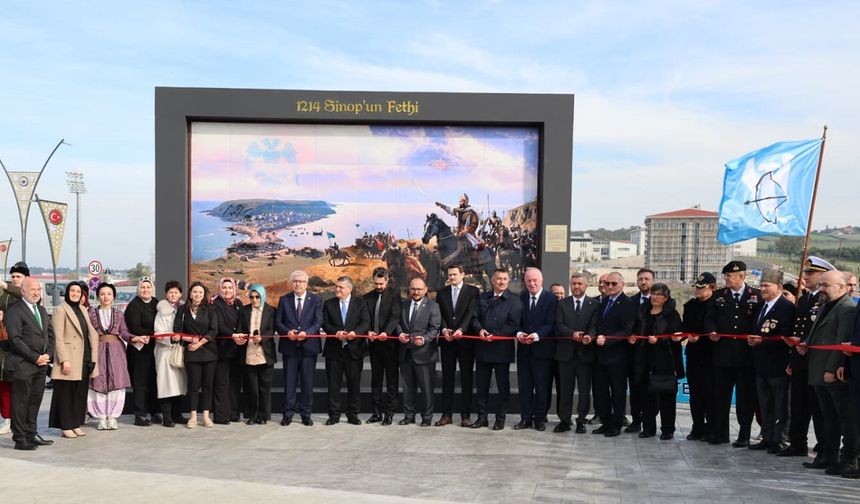 Sinop’ta “Fetih Anıtı” açıldı