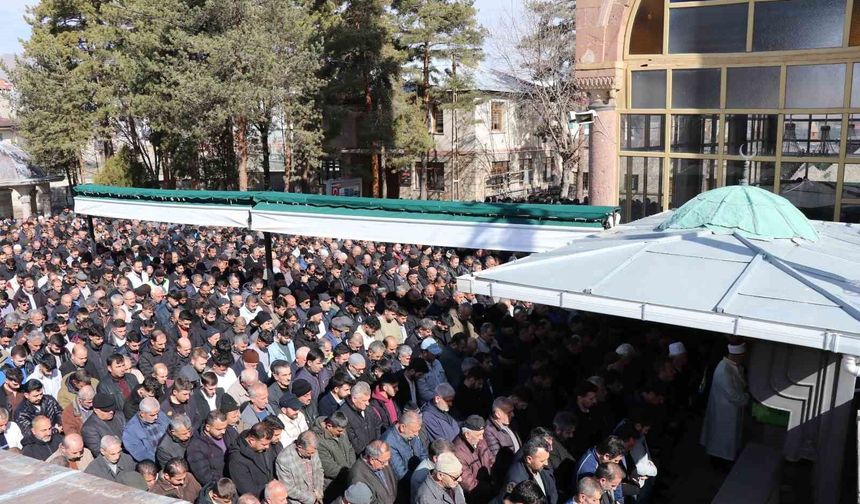 Motosiklet kazasında 1 kişi öldü