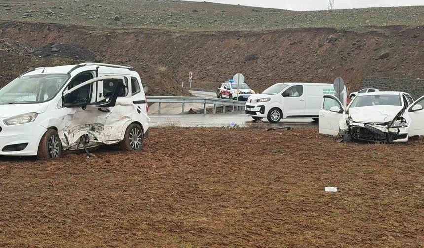 Trafik kazası: 12 yaralı