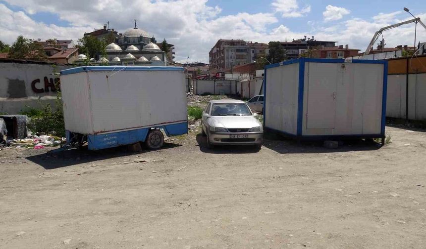 Konteynerden düştü, hastanede hayatını kaybetti