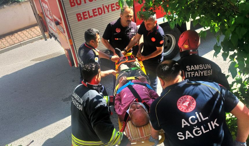 Üzüm yaprağı toplarken düşen kişiyi itfaiye kurtardı