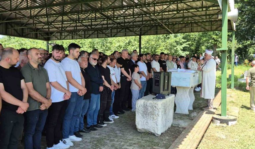 Kazada ölen yaşlı adam son yolculuğuna uğurlandı