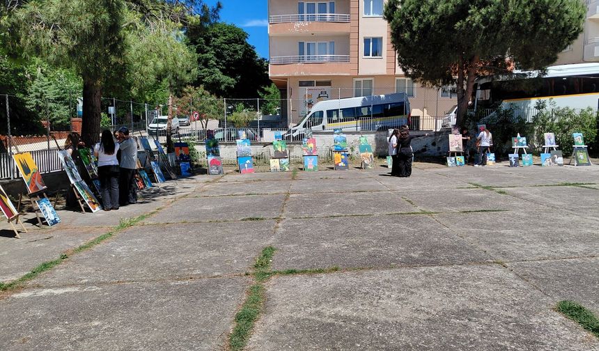 Sinop Anadolu Lisesi Yıl Sonu Resim Sergisine Hazır