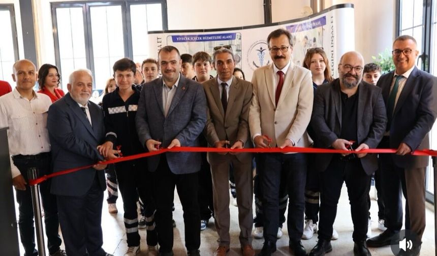 Sinop’ta Kültür ve Sanat Rüzgarı: Öğrencilerin Eserleri Büyük Beğeni Topladı