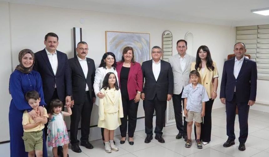 Görev yeri değişen mülki idare amirlerine veda yemeği!