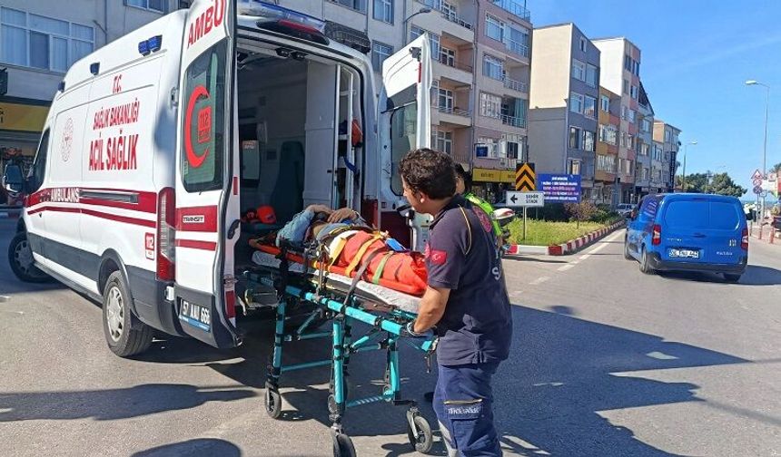 Motosiklet devrildi, genç sürücü yaralandı