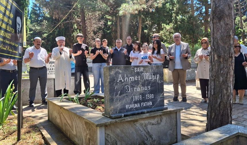 Sinoplu usta şair mezarı başında anıldı