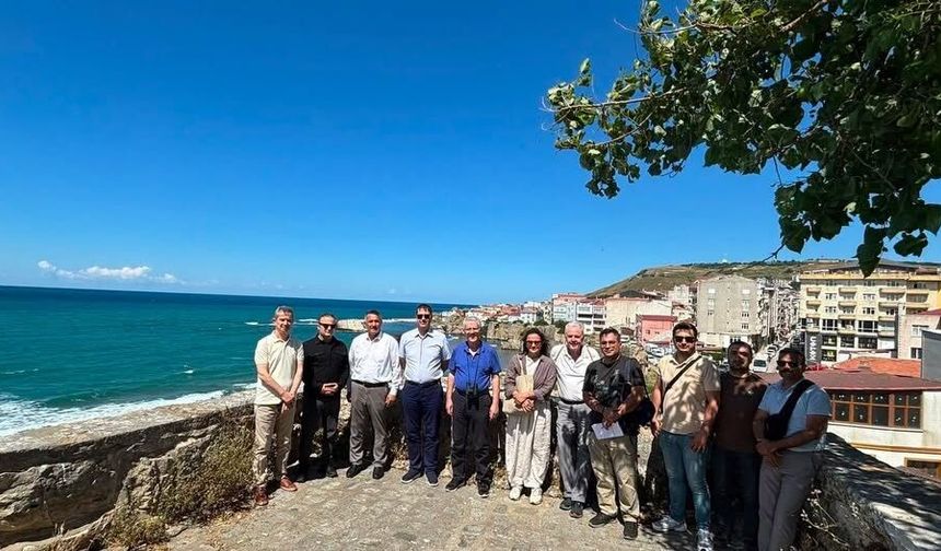 Ünlü Tarihçi Scott Redford, Sinop’ta incelemelerde bulundu