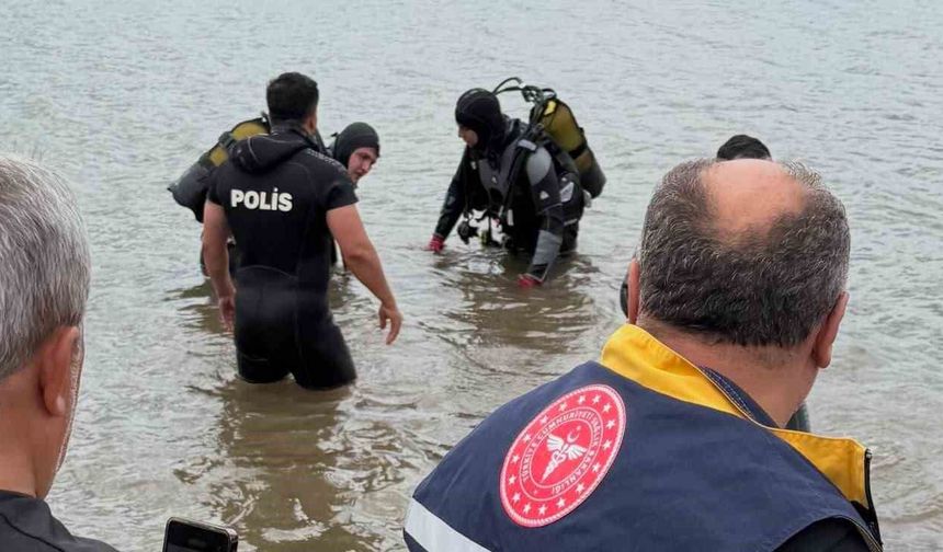 Oltasını düşürdüğü gölette boğularak can verdi