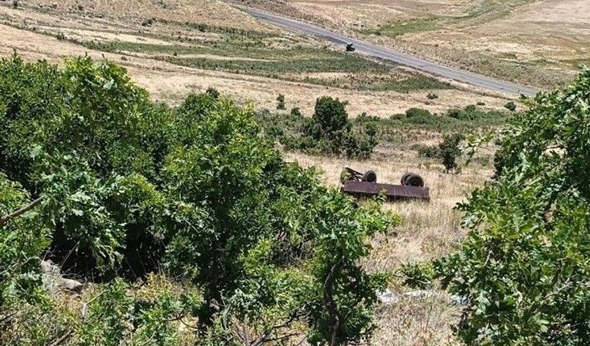 Piknik yolunda kaza: 1 ölü, 23 yaralı