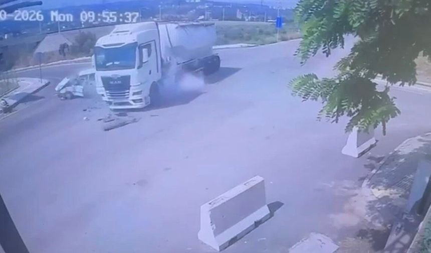 Tanker ile otomobil çarpıştı: 2 yaralı
