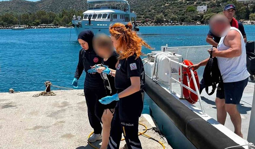 Teknede rahatsızlanan vatandaşa tıbbi tahliye