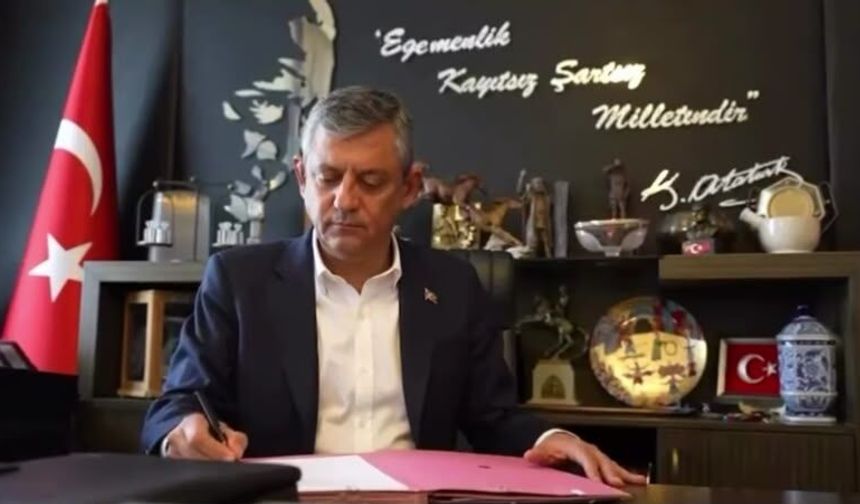 Son dakika!!! YENİ Parti kuruldu