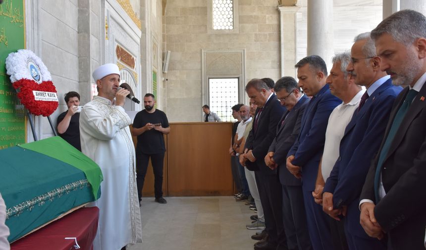 Bakan Uraloğlu, raylı sistem projesinin temelinin eylülde atılacağını bildirdi