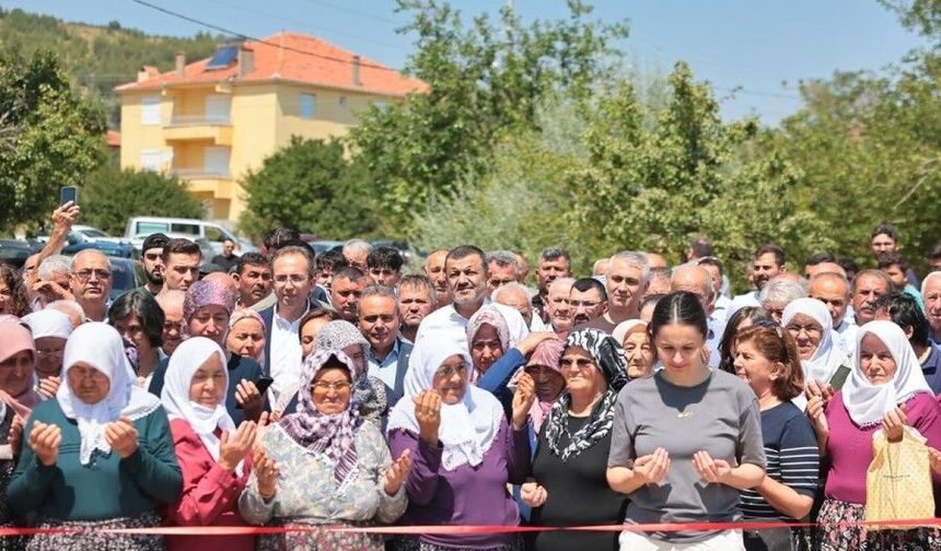 Dört ilçeyi birbirine bağlayan yol asfalta kavuştu