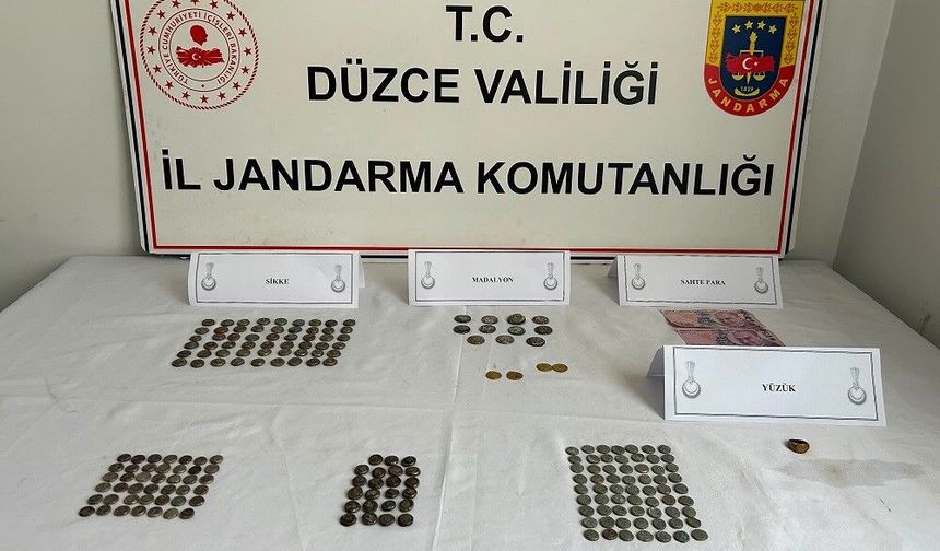 Tarihi eser operasyonunda 196 sikke ele geçirildi