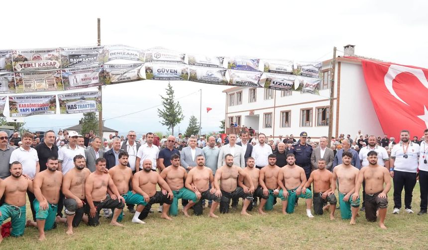 Sinop’ta 328 pehlivanın mücadelesi nefes kesti