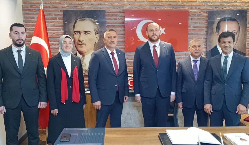 AK Parti Genel Başkan Yardımcısı Büyükgümüş Sinop'ta partililerle buluştu