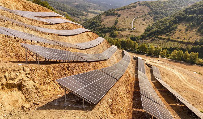 Bafra Belediyesi güneş enerjisi santrali çalışmalarını tamamladı