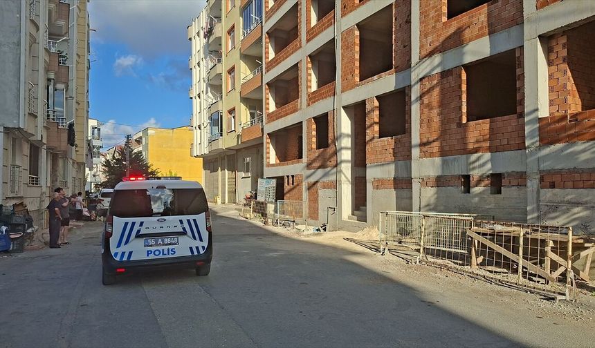 İnşaatın 4'üncü katından düşen kişi yaralandı
