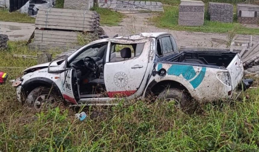 Nakil için organ taşıyan araç kaza yaptı: 1'i ağır 2 yaralı