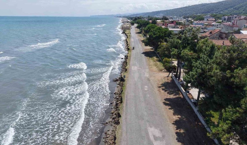 Samsun'da kıyı erozyonu yapıları tehdit ediyor