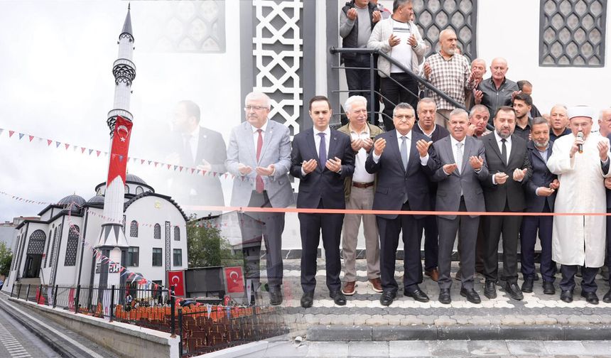 Durağan Merkez Yeni Camii dualarla ibadete açıldı