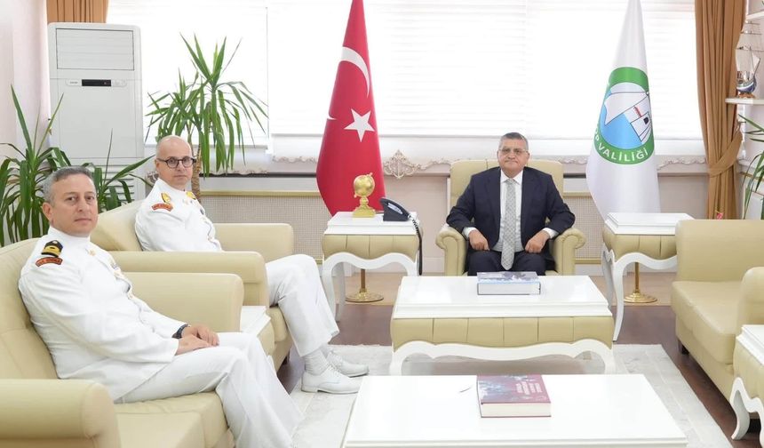 Tuğamiral Gücüyen’den Vali Özarslan’a ziyaret