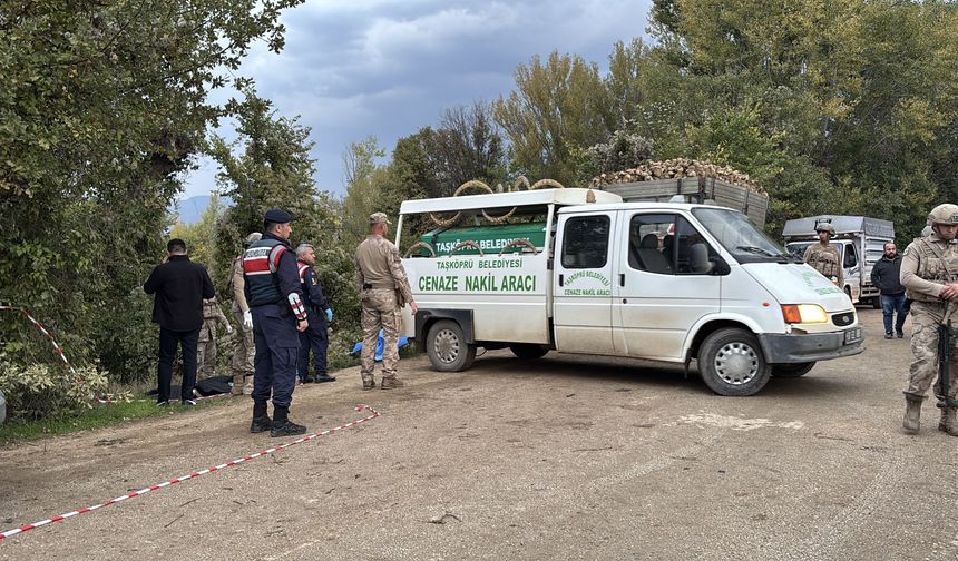 Silahlı kavgada aynı aileden 4 kişi öldü