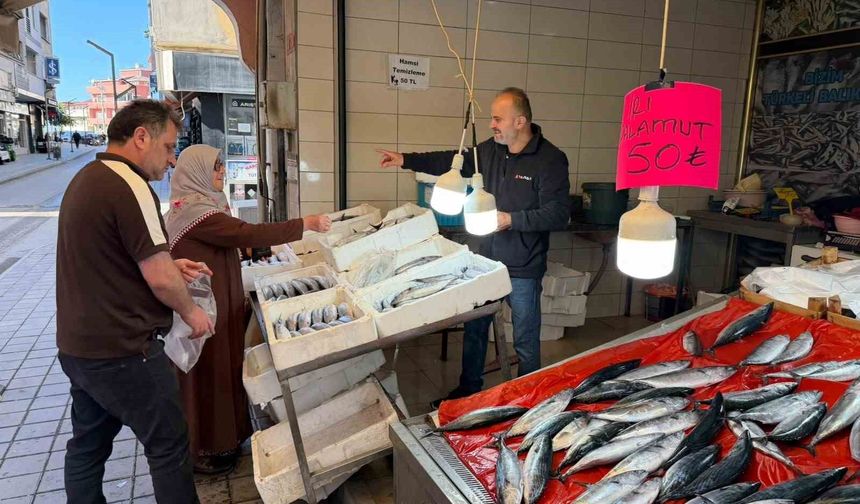 İlçede palamutun adeti 50 liraya düştü