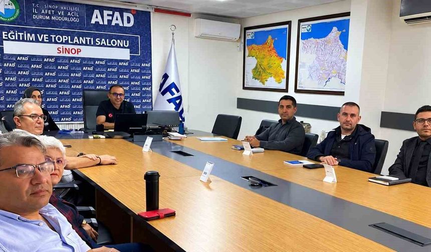 Sinop'ta sivil savunma uzman ve amir eğitimi verildi