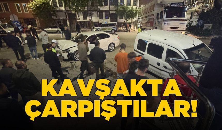 İki otomobil çarpıştı! Araçlarda hasar oluştu