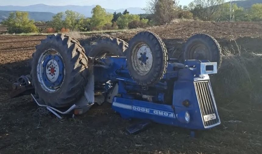 Traktör devrildi, sürücü yaralandı