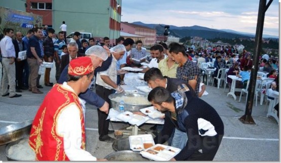 Boyabat Belediyesi tarafından ilki geçen yıl yapılan ramazan etkinlikleri, Esentepe Mahallesi'nde başladı.