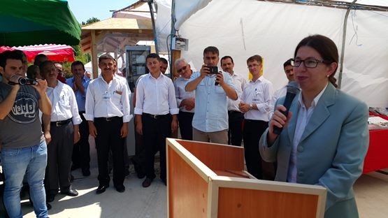 Sinop Valisi Yasemin Özata Çetinkaya'da konuşmasında, kermese destek veren Sinoplu bayanları kutladı.