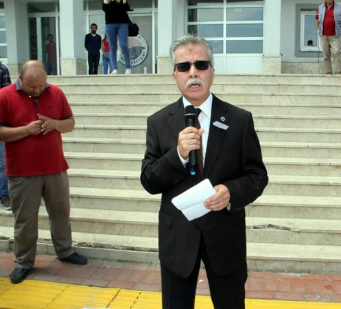 İntihar eden öğretim görevlisi son yolculuğuna uğurlandı