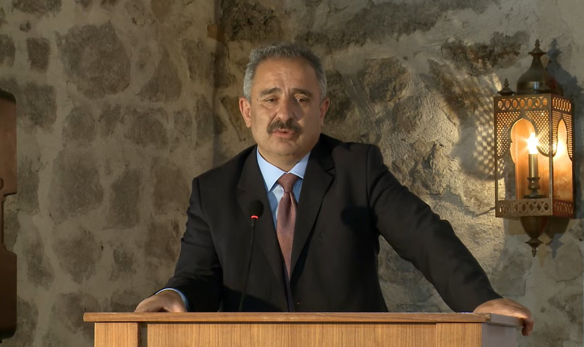 41653F12 2E68 46C5 B962 F618Cf12C4E3