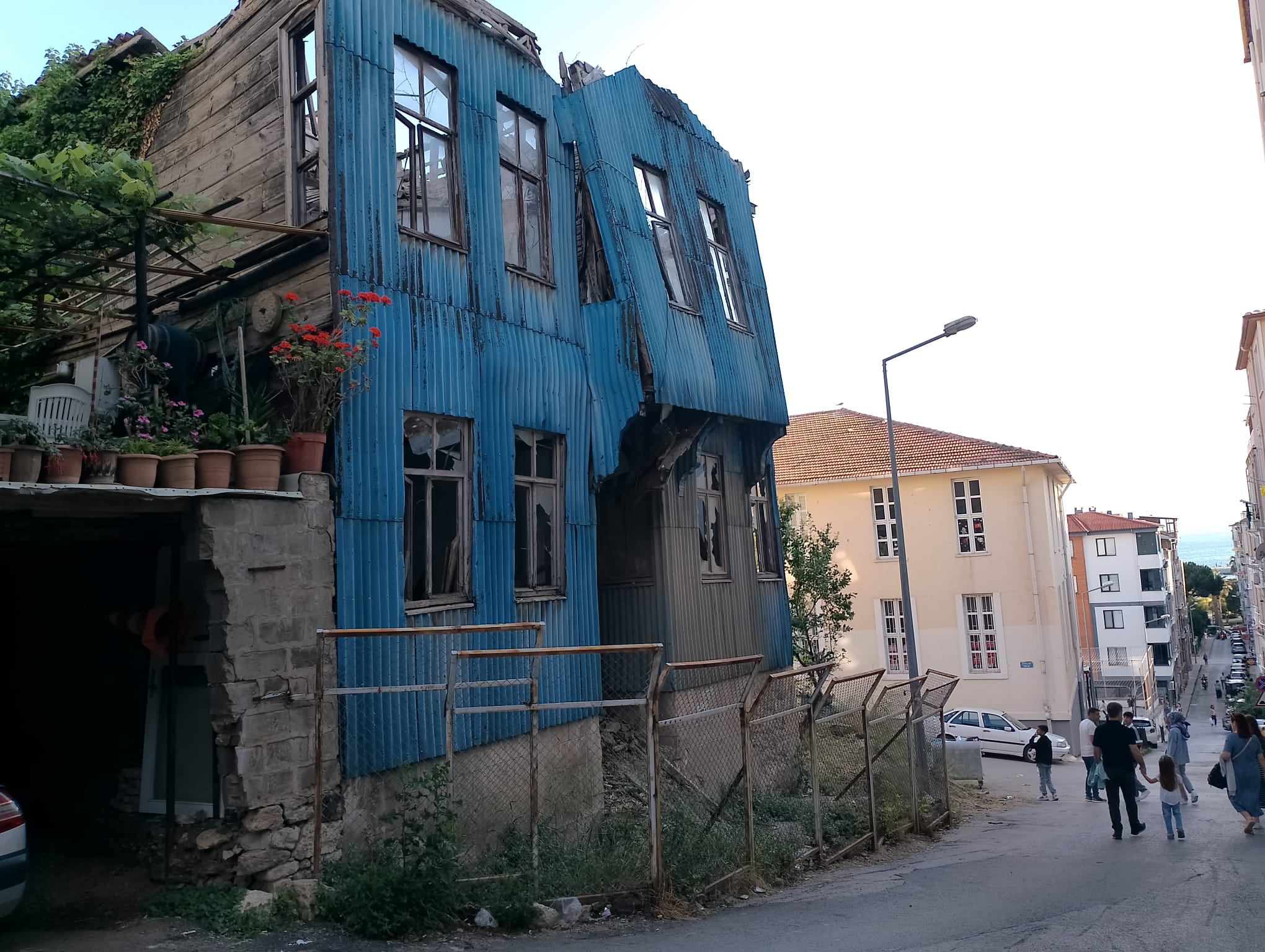 Eski Bina