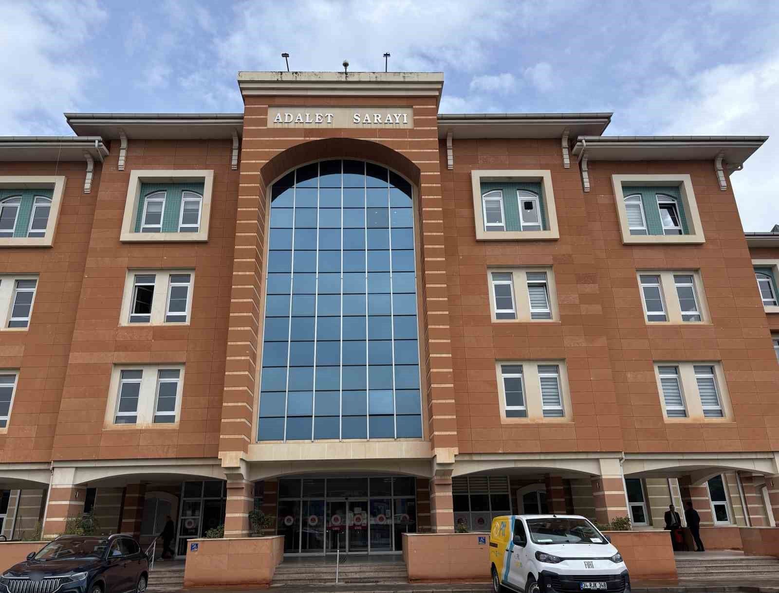 Bıçaklı cinayet davasında karar çıktı