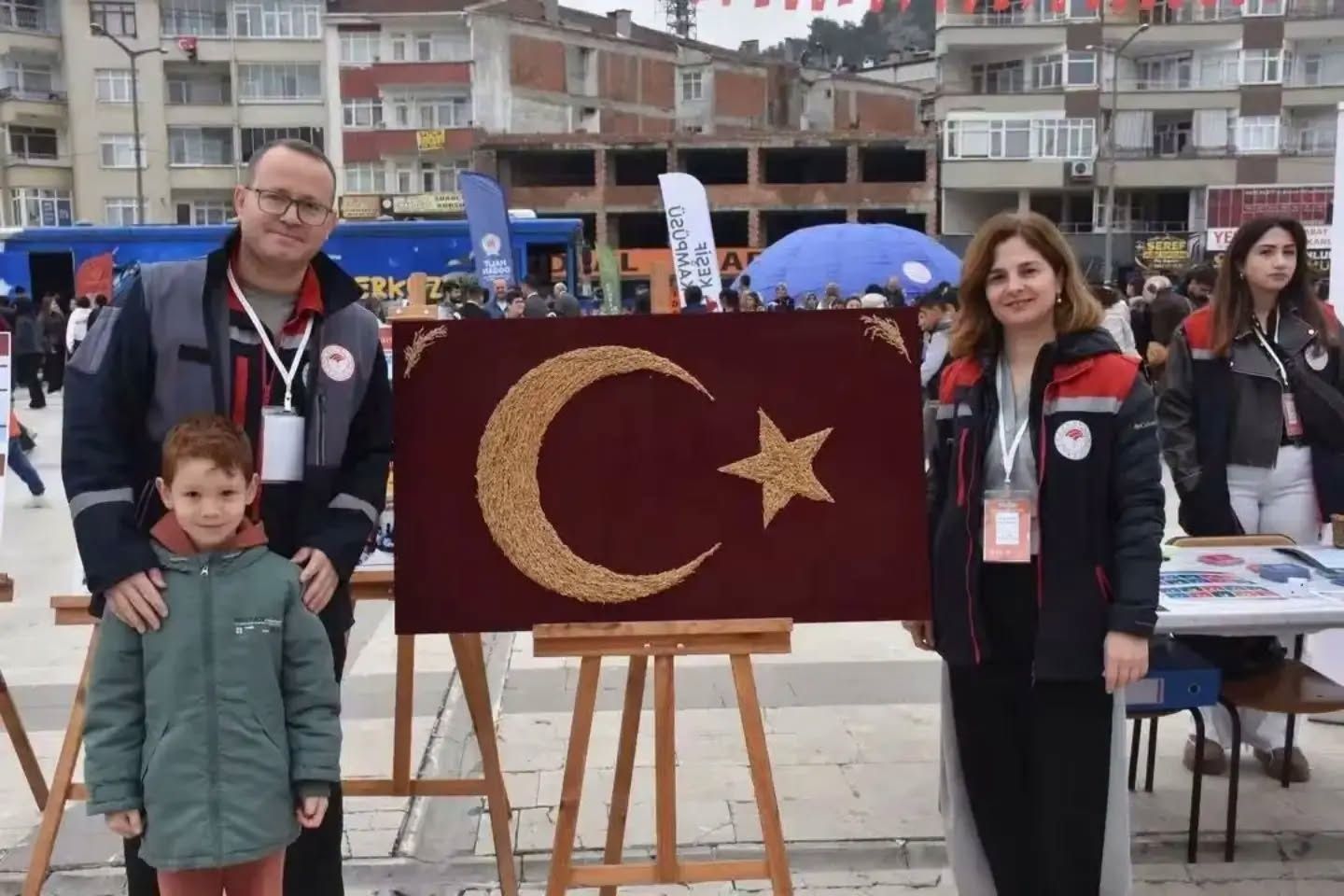 Boyabat’ın çeltiği Türk Bayrağıyla buluştu