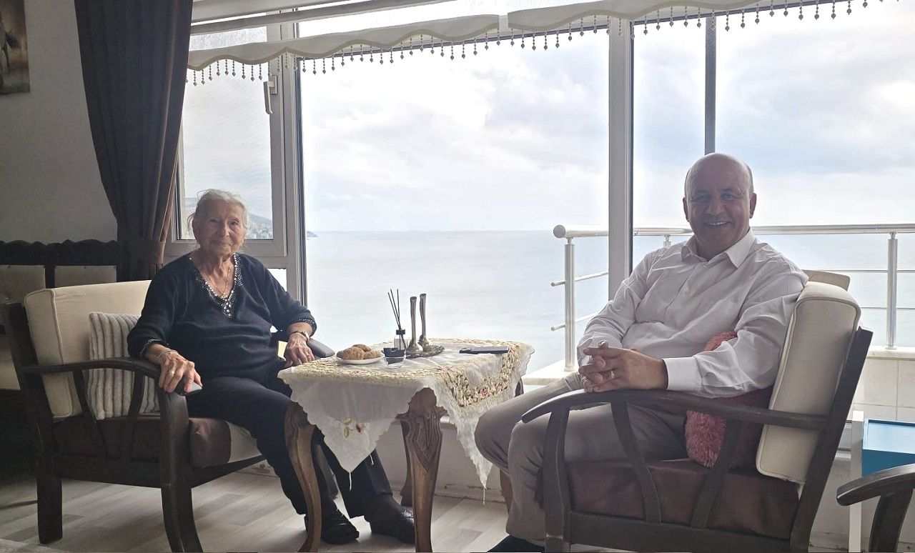 Başkan Gürbüz, 92. yaşına giren Özturan’ı unutmadı!